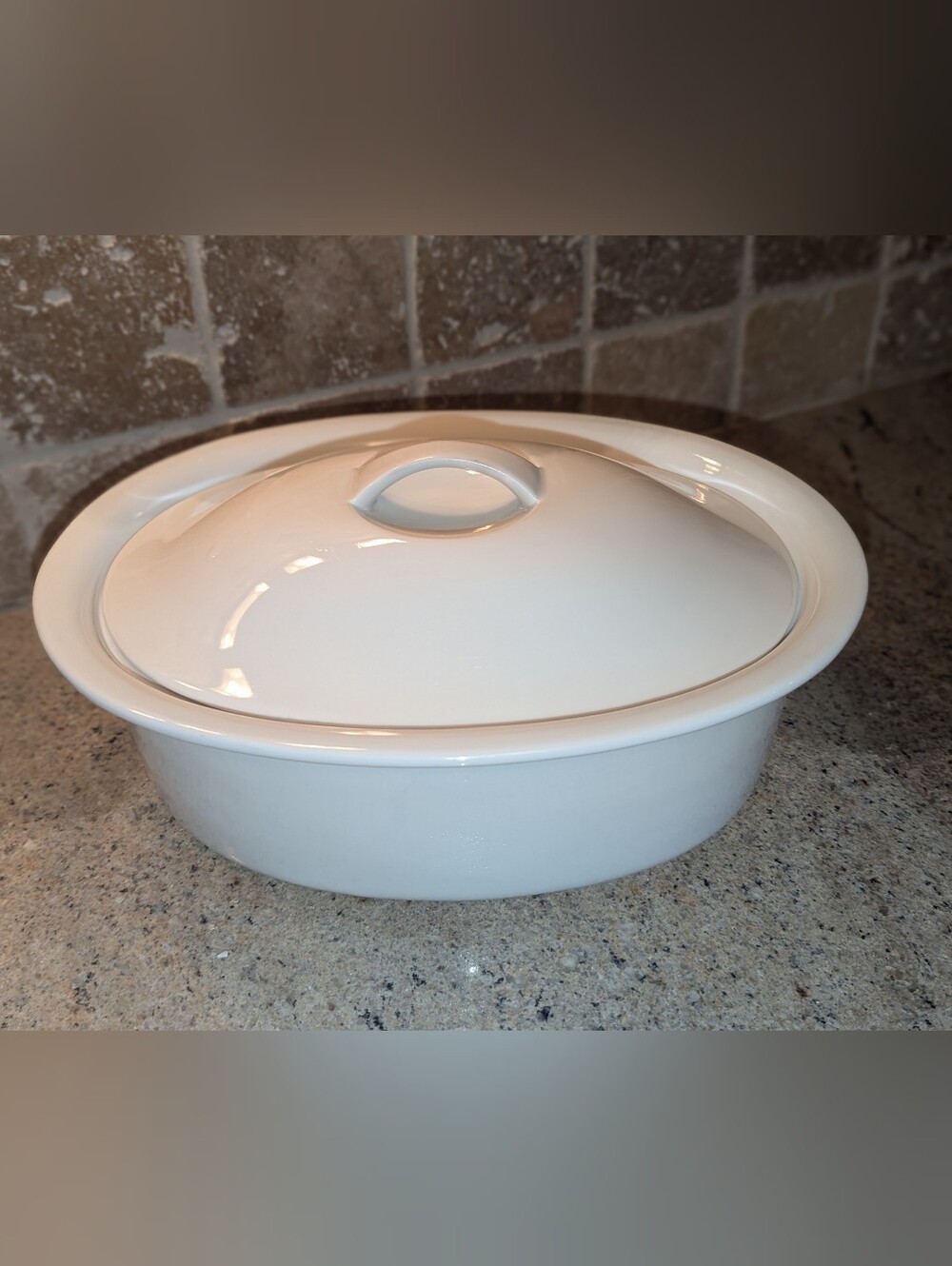 LIKE NEW Crate & Barrel Porcelain Covered Casserole Dish